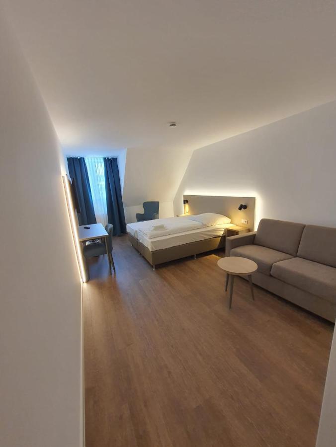 Hotel Zur Traube Moglingen Luaran gambar