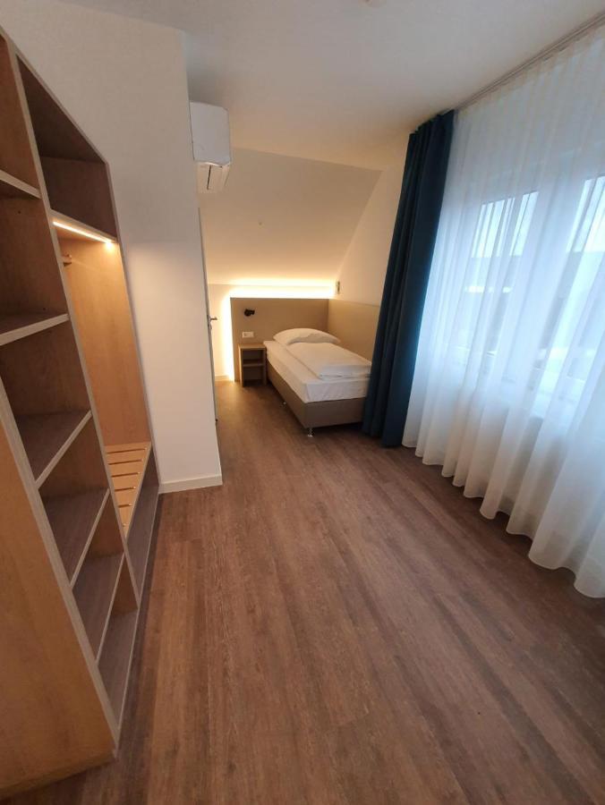 Hotel Zur Traube Moglingen Luaran gambar