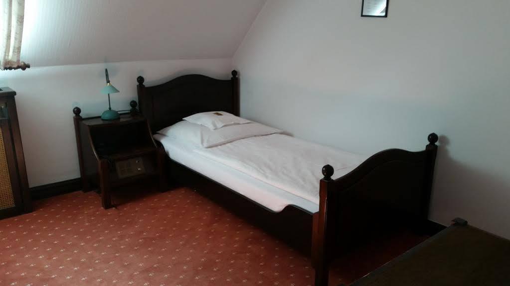 Hotel Zur Traube Moglingen Luaran gambar